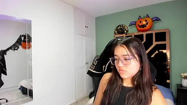 Billie Jhonson  online show from October 21, 2025, 7:03 pm