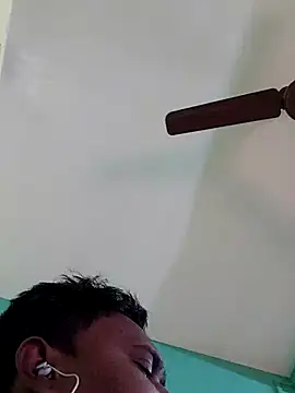 Snapshot of kingg4545 chatting on February 14, 2025, 3:43 am kingg4545 online show from February 14, 2025, 3:43 am