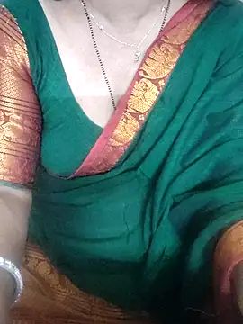 Snapshot of laxmitelugu78 chatting on October 30, 2025, 3:35 pm laxmitelugu78 online show from October 30, 2025, 3:35 pm