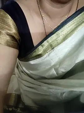 Snapshot of laxmitelugu78 chatting on October 31, 2025, 3:57 pm laxmitelugu78 online show from October 31, 2025, 3:57 pm