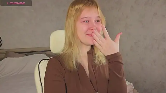 Amy Kimberlly online show from November 14, 2025, 12:20 am