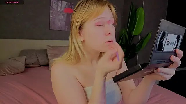 Amy Kimberlly online show from November 27, 2025, 12:13 am