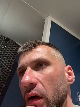 sexyhotstud12 online show from December 21, 2025, 10:28 pm