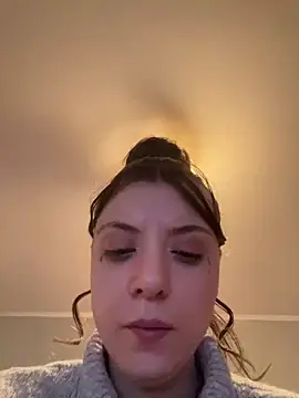 bunnythetailor online show from February 3, 2025, 8:46 pm