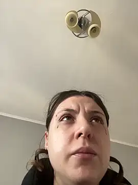 bunnythetailor online show from February 25, 2025, 8:14 am