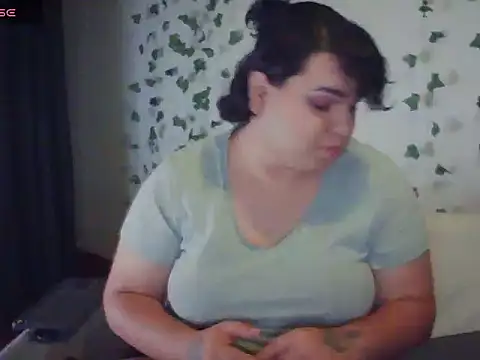 DarkhellMiss online show from April 15, 2026, 11:27 pm