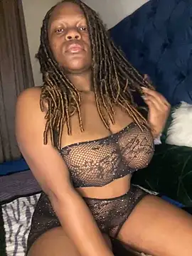 Boneca25 online show from January 27, 2025, 5:26 pm