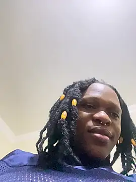 Snapshot of Boneca25 chatting on January 17, 2026, 12:43 pm Boneca25 online show from January 17, 2026, 12:43 pm