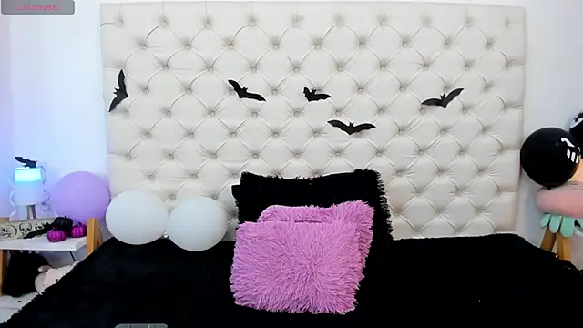 Snapshot of esmeralda06 chatting on October 15, 2025, 3:01 pm esmeralda06 online show from October 15, 2025, 3:01 pm
