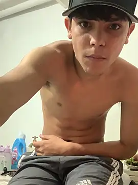 Snapshot of _SpicyBoy chatting on October 18, 2025, 12:35 am  SpicyBoy online show from October 18, 2025, 12:35 am