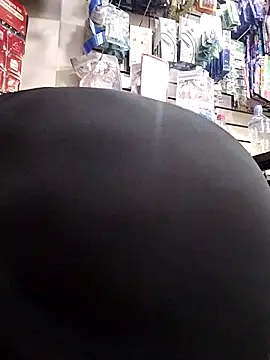 Snapshot of samathasexx chatting on November 3, 2025, 10:32 pm samathasexx online show from November 3, 2025, 10:32 pm