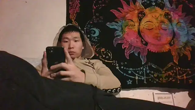 Snapshot of thekinkyasian chatting on January 24, 2025, 4:05 am thekinkyasian online show from January 24, 2025, 4:05 am