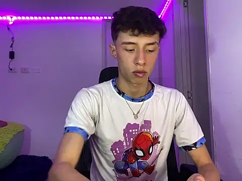 Snapshot of Juanmres chatting on September 13, 2025, 9:25 pm Juanmres online show from September 13, 2025, 9:25 pm