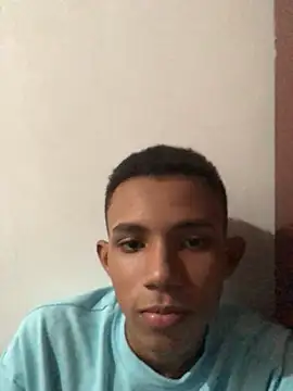 Alvarozzxv online show from January 24, 2025, 4:05 am