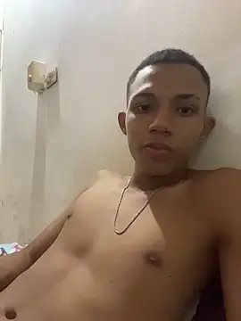 Alvarozzxv online show from November 21, 2025, 6:56 am