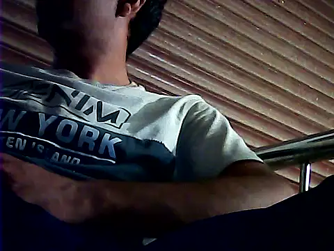 Snapshot of Nightservice27 chatting on October 5, 2025, 7:01 pm Nightservice27 online show from October 5, 2025, 7:01 pm