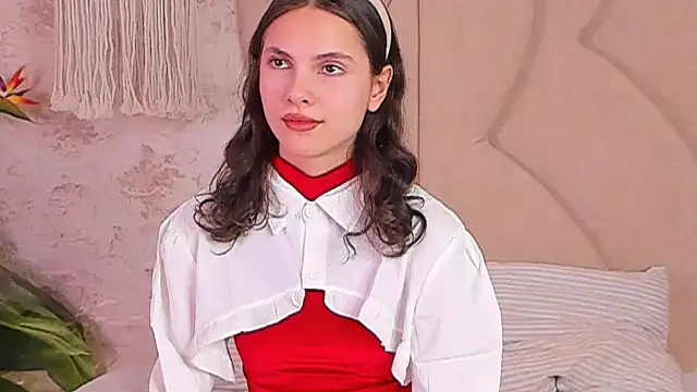 Snapshot of GIGI_DAV chatting on February 27, 2025, 5:45 am GIGI DAV online show from February 27, 2025, 5:45 am