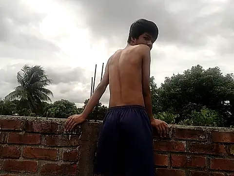 Snapshot of HomeCum chatting on September 16, 2025, 7:31 am HomeCum online show from September 16, 2025, 7:31 am