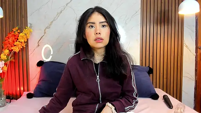 Snapshot of Alice_evans_lov chatting on January 12, 2026, 1:49 pm Alice evans lov online show from January 12, 2026, 1:49 pm