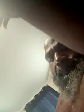 shavez5888 online show from October 29, 2025, 9:49 pm