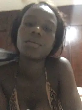 Snapshot of cutee2000 chatting on February 21, 2025, 1:55 am cutee2000 online show from February 21, 2025, 1:55 am