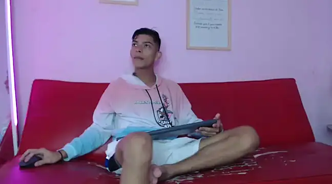 KING STYLE2 online show from March 10, 2025, 11:38 pm