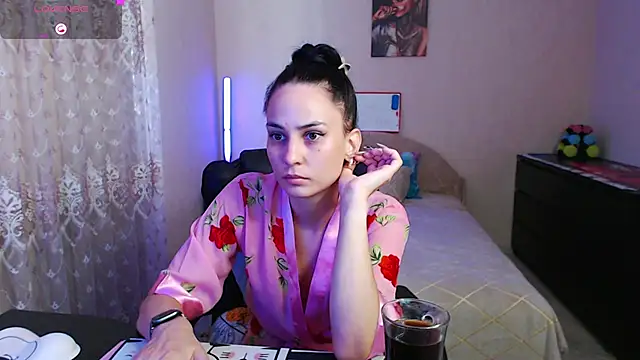 Snapshot of Kriss_brunette_5 chatting on July 19, 2026, 7:34 am Kriss brunette 5 online show from July 19, 2026, 7:34 am