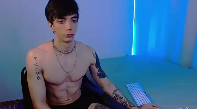 H3ll B0I online show from February 12, 2025, 7:13 am