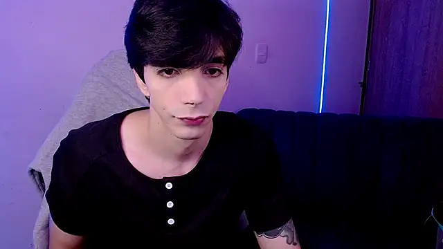 H3ll B0I online show from May 21, 2026, 5:03 am