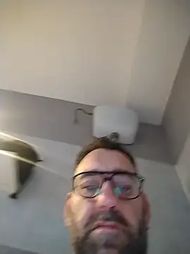 Snapshot of Hardasanut chatting on November 6, 2025, 6:03 am Hardasanut online show from November 6, 2025, 6:03 am