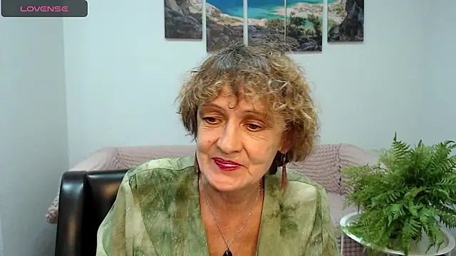 Snapshot of SexyGrandma_ chatting on February 2, 2025, 2:24 pm SexyGrandma  online show from February 2, 2025, 2:24 pm