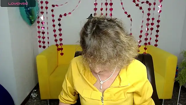 Snapshot of SexyGrandma_ chatting on February 13, 2025, 3:56 pm SexyGrandma  online show from February 13, 2025, 3:56 pm