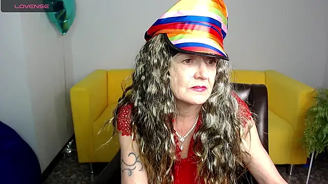 Snapshot of SexyGrandma_ chatting on February 20, 2025, 10:26 pm SexyGrandma  online show from February 20, 2025, 10:26 pm