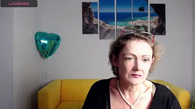 Snapshot of SexyGrandma_ chatting on March 21, 2025, 4:18 pm SexyGrandma  online show from March 21, 2025, 4:18 pm