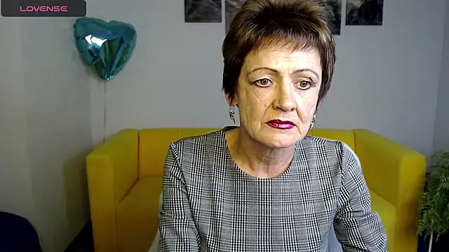 Snapshot of SexyGrandma_ chatting on March 22, 2025, 4:37 pm SexyGrandma  online show from March 22, 2025, 4:37 pm