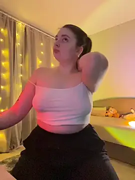 DearAlise online show from March 6, 2025, 7:21 pm