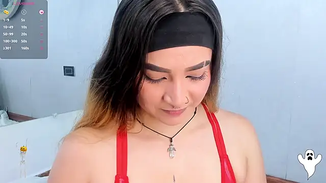 Shanntal  online show from October 21, 2025, 7:36 pm