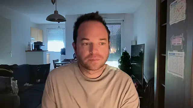 Funnyjul31 online show from November 27, 2025, 10:39 am