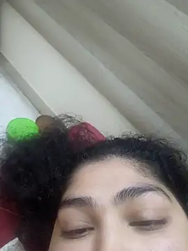 naina78910 online show from February 16, 2025, 7:38 pm