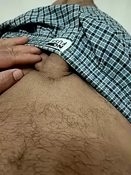 Rahulsrk2295 online show from February 16, 2025, 7:48 am