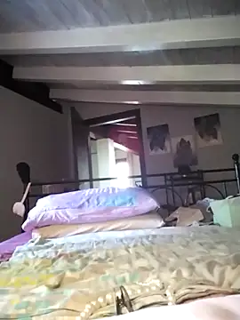 divinaerotica online show from April 18, 2026, 4:33 pm