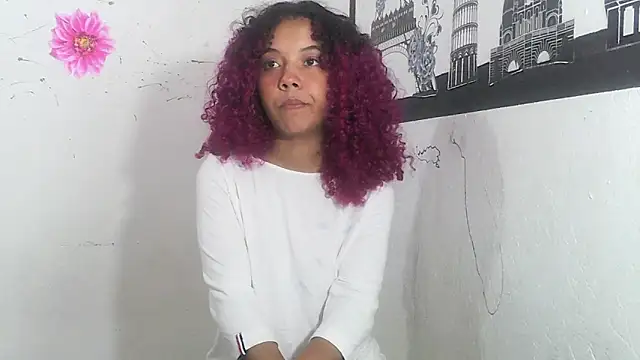 Snapshot of Lola-Pretty chatting on March 13, 2025, 11:51 am Lola-Pretty online show from March 13, 2025, 11:51 am