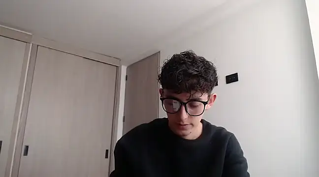 miketwink online show from March 22, 2025, 8:59 pm