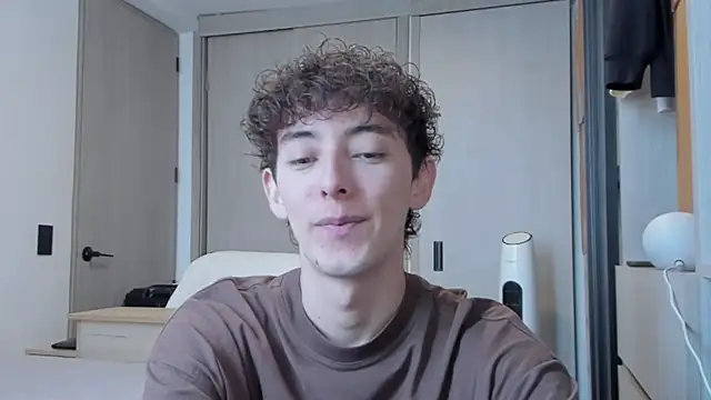 miketwink online show from September 12, 2025, 8:53 pm