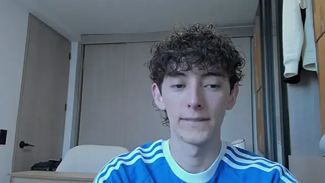 miketwink online show from September 23, 2025, 10:02 pm