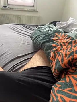 Snapshot of Mo_2003 chatting on January 31, 2025, 12:18 pm Mo 2003 online show from January 31, 2025, 12:18 pm