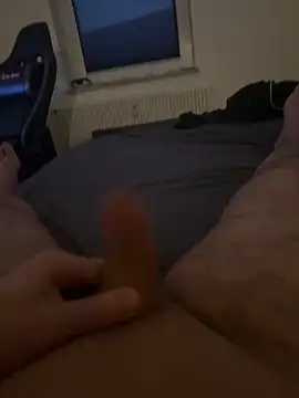 Snapshot of Mo_2003 chatting on February 2, 2025, 4:32 pm Mo 2003 online show from February 2, 2025, 4:32 pm