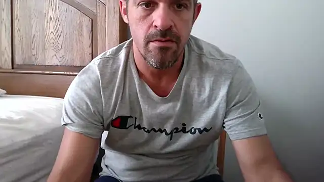 Troyt87 online show from October 21, 2025, 3:13 pm