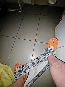 Usame como quieras online show from October 16, 2025, 1:50 am