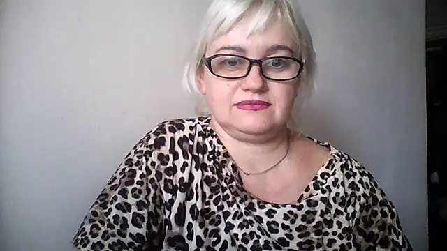 Mayya4321 online show from September 28, 2025, 7:03 am